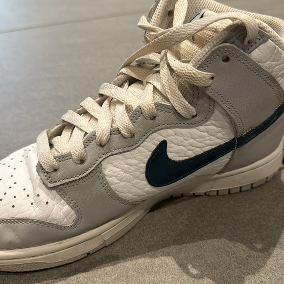 Nike Dunk High - Picture 8 of 9